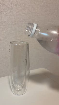 コース配膳マスターのため、シャンパンを注ぐ特訓！！の記事動画