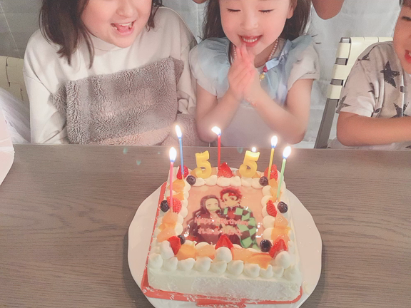 双子のケーキは炭治郎と禰豆子。の記事動画
