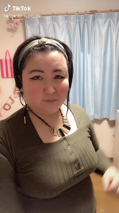 アンチゴリラに挑発！ブタゴリラの逆襲の記事動画