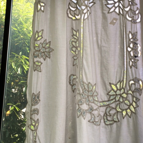 カーテン問題の画像