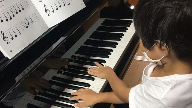 メリーさんの羊を黒鍵でクロス演奏の記事動画