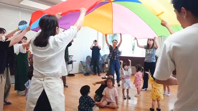 リトミックでパラバルーン⁉︎ 都筑区中川の記事動画