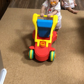 11m24d 手押し車の画像