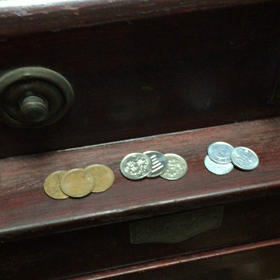 昭和初期 日本金銭整理器をメンテナンス・修理しました | 路地裏の骨董