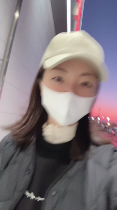 黒コーデで合わせたのにの記事動画
