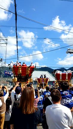 枚岡秋郷祭〜五叉路の担ぎ合い＆しゃくりの記事動画