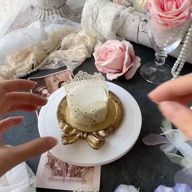 ケーキに貼り付けたベジタブルフルーツレースについて♡のサムネイル画像