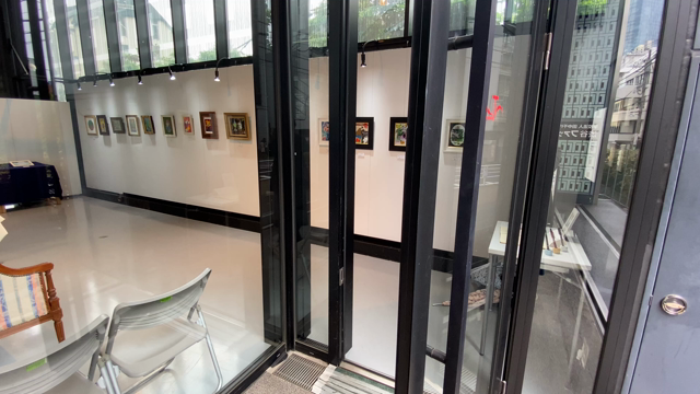 SHIBUYAのガラス絵展の様子の記事動画