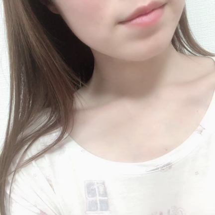 【動画あり♡】モデル系美女の友人がすすめる1日3分で小顔になるアイテム♡の記事動画