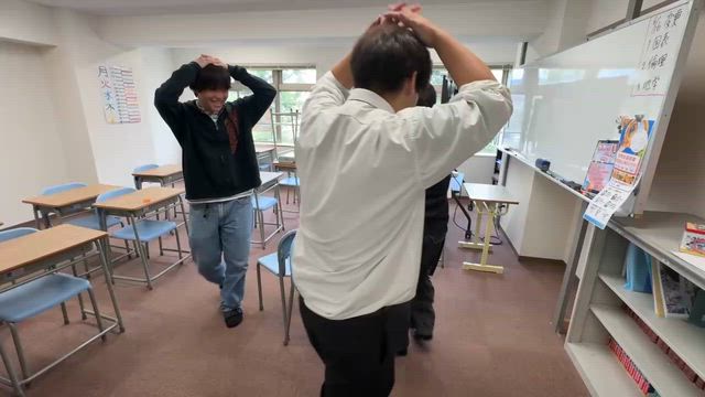 ほふくイス取りダーツ(?_?)の記事動画