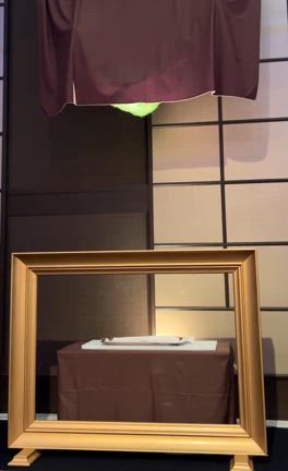 肉の塊が空から舞い降りたオペラと美食の豪華な宴「サイ・イエングアンリサイタル＆至福の晩餐会」の記事動画
