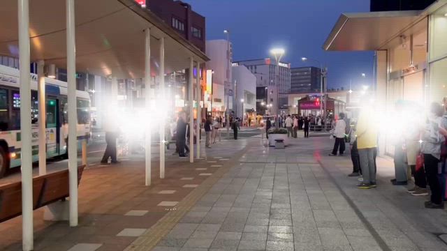 ペンライトで戦争反対の記事動画