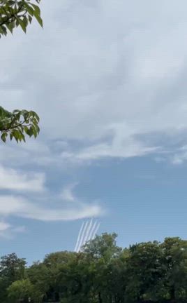 ブルーインパルスとHawaiiの記事動画