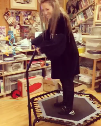 トランポリン動画。の記事動画