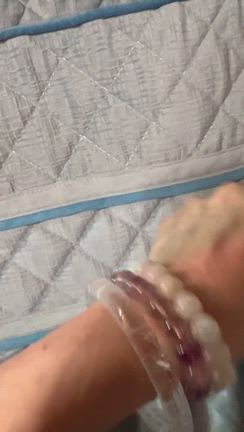 水晶くりぬき　バングル〜の記事動画