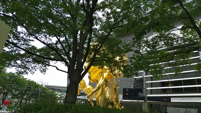 東京3日目毛利庭園の記事動画