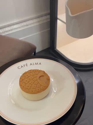 【ロンドン】期間限定ヴィトンカフェに行ってきたの記事動画