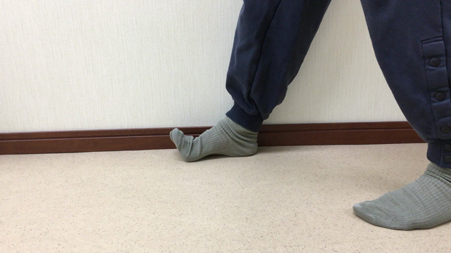 扁平足は悪く無い。距骨の前方凸出がハイアーチ捻挫の原因です。動画有り。の記事動画