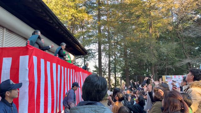諏訪神社の節分祭豆まきの記事動画
