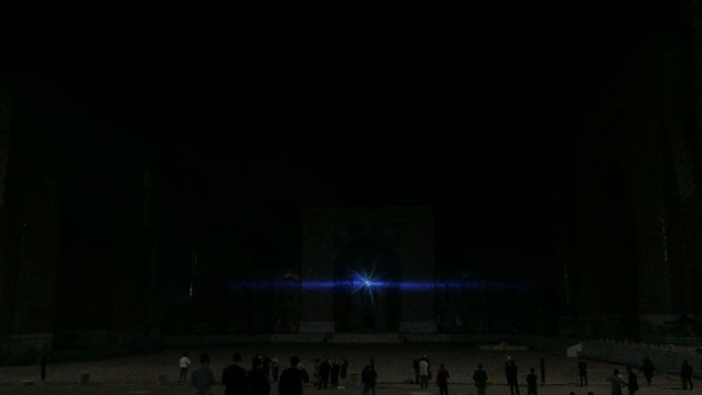 【17_Uzbekistan】サマルカンド番外編①：朝・昼・夜で変わるレギスタン広場。の記事動画