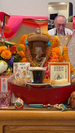 ちょいと楽しいガネーシャさんへのお供え物⁉️の記事動画