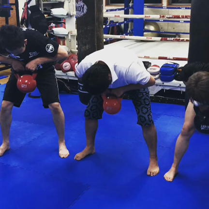 ケトルベルトレーニング動画の記事動画