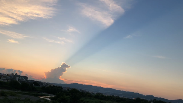 幻想的な空の風景の記事動画
