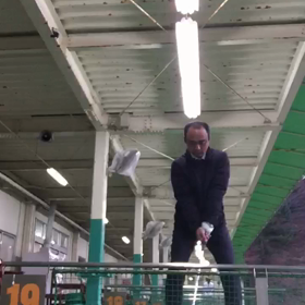 右足を軸にの画像