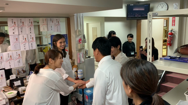 円陣の記事動画