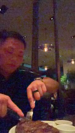 爆食い爆飲みで華金らしさ全開の記事動画