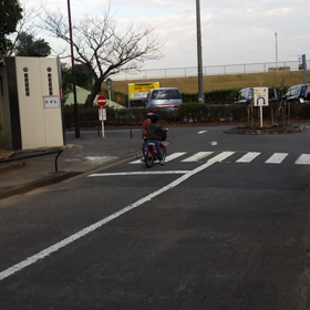 発表会と自転車の画像