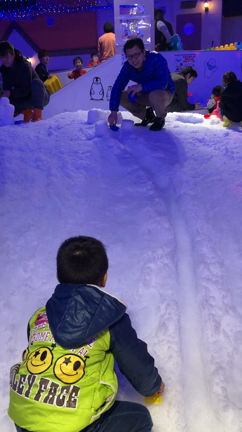 都内で雪遊びの記事動画