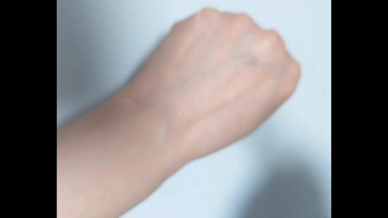 あのニトリに贅沢成分たっぷりなシミ予防化粧水があった！の記事動画