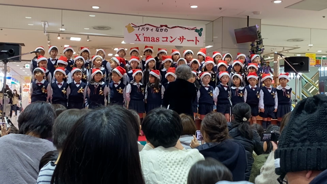 ノバティクリスマスコンサート(年長組)の記事動画