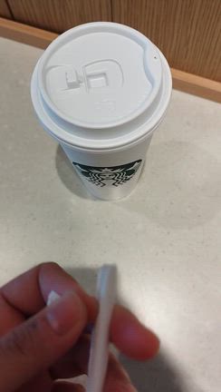 スタバのストローが！の記事動画