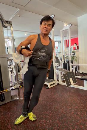定年おやじ人工股関節置換手術後３２８日目　今日のリハビリトレの記事動画
