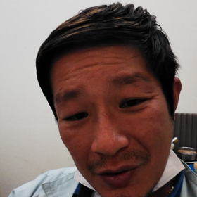 弱い人に助けてやるの画像