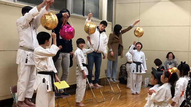 世田谷支部で敬祐、日和、栞奈、彩香  送る会の記事動画