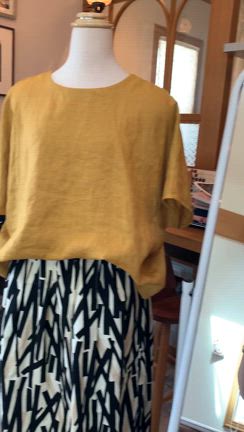 【開催報告】洋服に囲まれて楽しい販売会でしたの記事動画