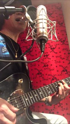 Shun Kikuta 菊田俊介さんのプロフィールページ