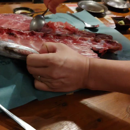 マグロセンターで懇親会の記事動画