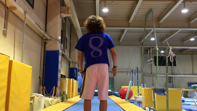 アクロバットふぁいやーの記事動画