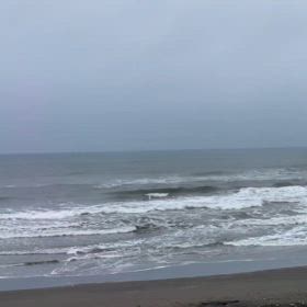 4月6日千葉北、東浪見の朝の波の画像