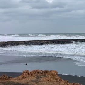 3月16日千葉北、東浪見の朝の波の画像