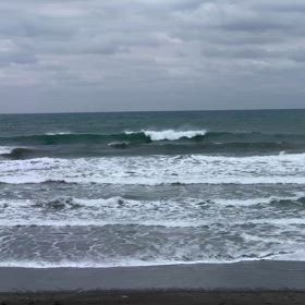 2月2日千葉北、東浪見の朝の波の画像