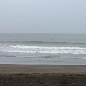5月12日千葉北、東浪見の朝の波の画像