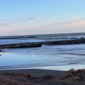 3月8日千葉北、東浪見の朝の波の画像