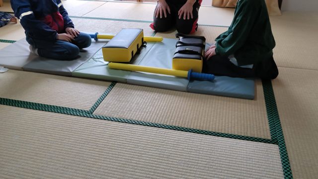 叩いてかぶってジャンケンポン♪の記事動画
