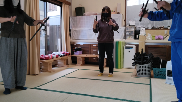 スタッフも練習の記事動画