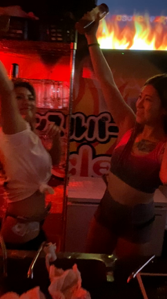 新春最初のマッスルガールズバー ★ エース「エリちゃん」に強力な”ライバル”出現！？の記事動画